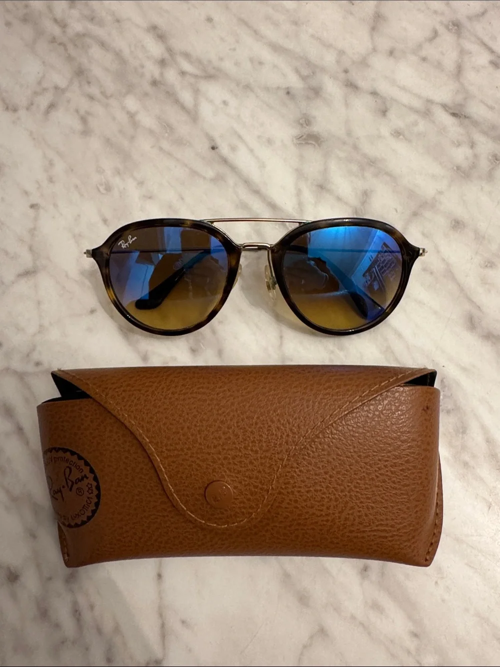 Ray-Ban Blue Mirrored Tortoise Shell & Gold Frame Oval Sunglasses with Case